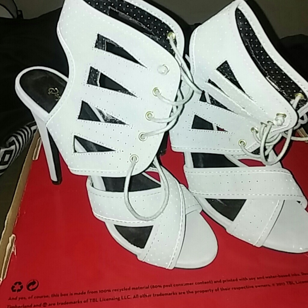 Sandal